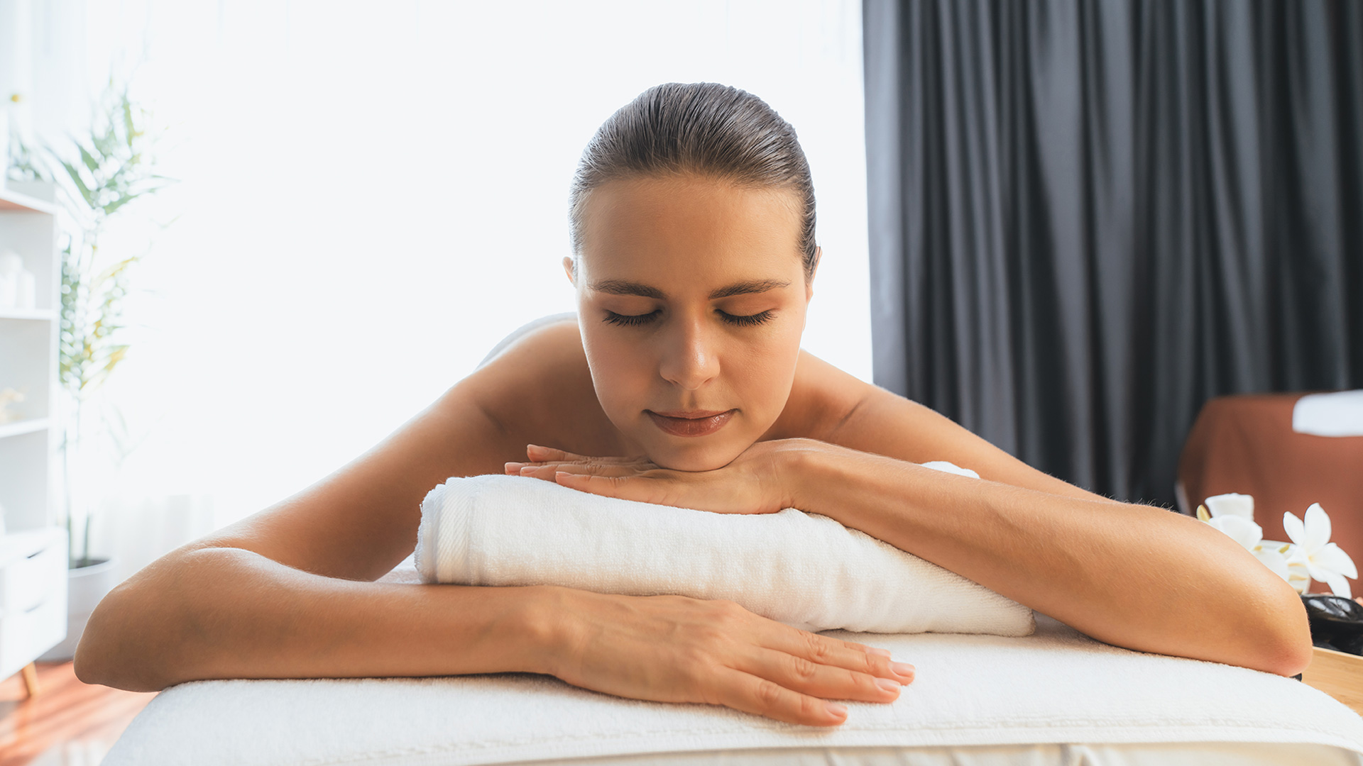 In-Home Spa Services: The New Way to Relax Without Leaving Your Home | Royal In Home Spa – Professional Massage Therapy at Home